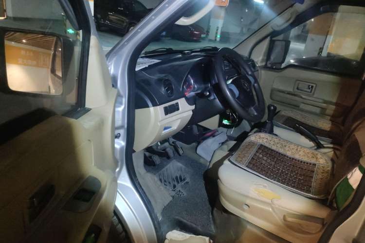 Used Dongfeng Xiaokang C37 2018 1.5L Premium II DK15 Driver Seat