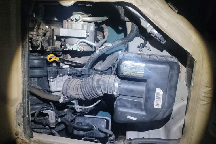 Used Dongfeng Xiaokang C37 2018 1.5L Premium II DK15 Engine Bay Left