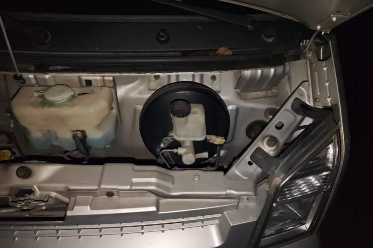 Used Dongfeng Xiaokang C37 2018 1.5L Premium II DK15 Engine Bay Left