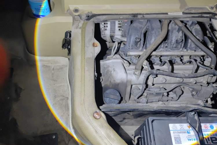 Used Dongfeng Xiaokang C37 2018 1.5L Premium II DK15 Engine Bay Right