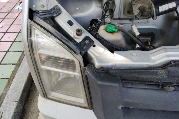 Used Dongfeng Xiaokang C37 2018 1.5L Premium II DK15 Engine Bay Right