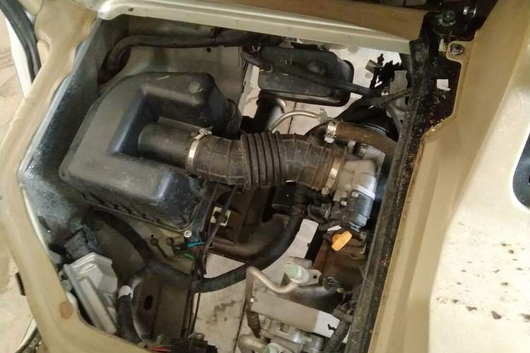 Used Dongfeng Xiaokang C37 2018 1.5L Premium II DK15 Engine Bay Right
