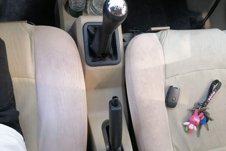 Used Dongfeng Xiaokang C37 2018 1.5L Premium II DK15 Gear Lever