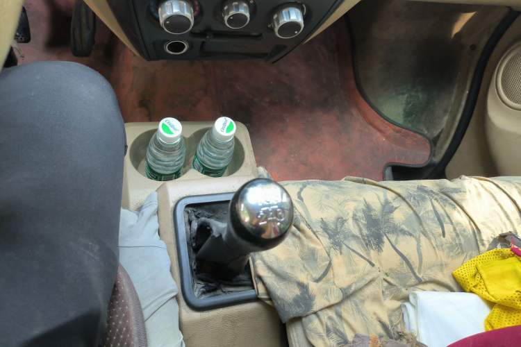 Used Dongfeng Xiaokang C37 2018 1.5L Premium II DK15 Gear Lever