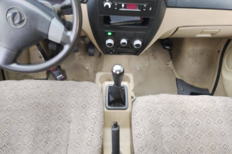 Used Dongfeng Xiaokang C37 2018 1.5L Premium II DK15 Gear Lever