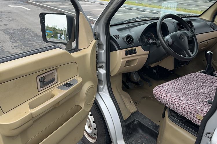 Used Dongfeng Xiaokang C37 2018 1.5L Premium II DK15 Interior 5