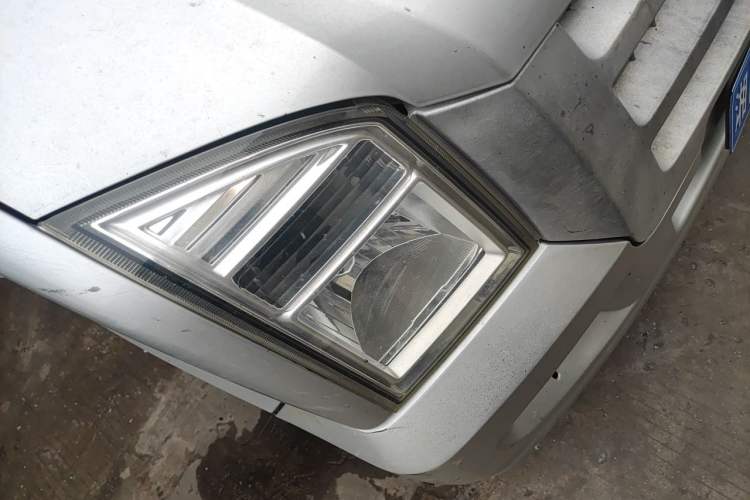 Used Dongfeng Xiaokang C37 2018 1.5L Premium II DK15 Right Front Headlight