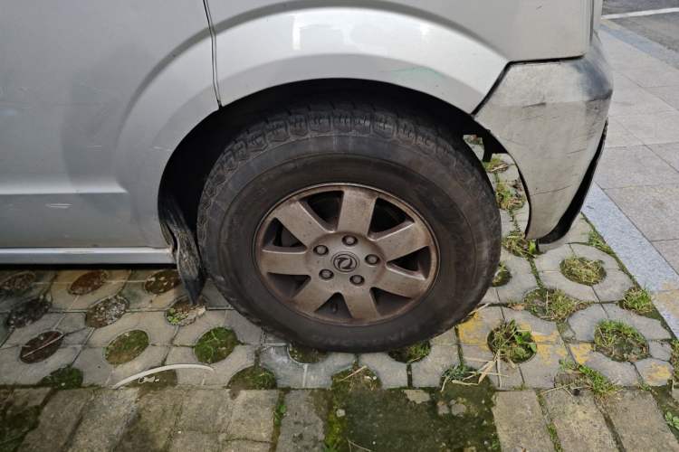 Used Dongfeng Xiaokang C37 2018 1.5L Premium II DK15 Right Front Wheel Hub