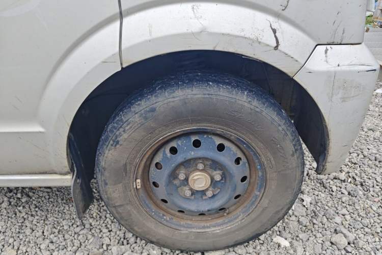 Used Dongfeng Xiaokang C37 2018 1.5L Premium II DK15 Right Front Wheel Hub