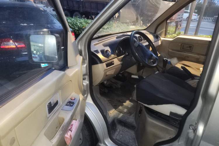 Used Dongfeng Xiaokang C37 2019 1.5L Standard II China VI Emission Standard DK15 Driver Seat
