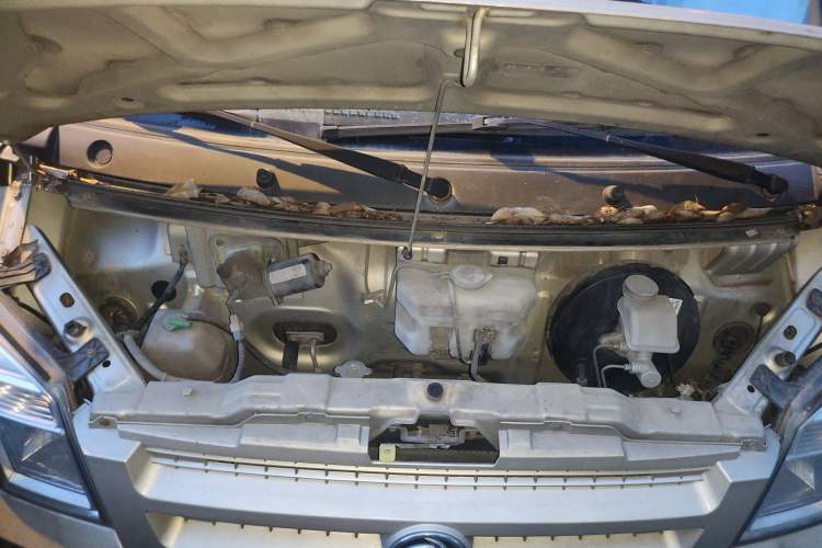 Used Dongfeng Xiaokang C37 2019 1.5L Standard II China VI Emission Standard DK15 Engine Bay