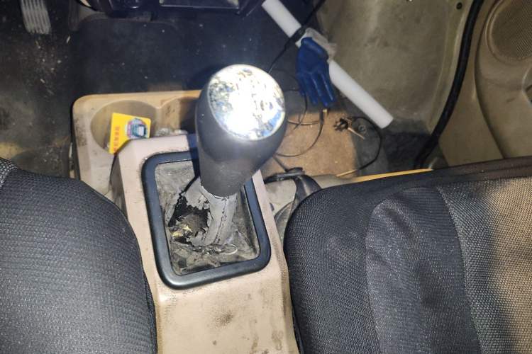 Used Dongfeng Xiaokang C37 2019 1.5L Standard II China VI Emission Standard DK15 Gear Lever