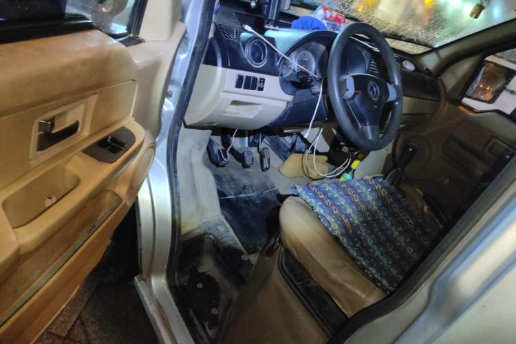 Used Dongfeng Xiaokang C37 2019 1.5L Standard II China VI Emission Standard DK15 Driver Seat