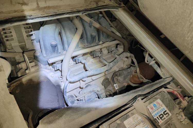 Used Dongfeng Xiaokang C37 2019 1.5L Standard II China VI Emission Standard DK15 Engine Bay Left