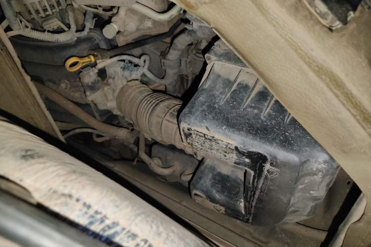 Used Dongfeng Xiaokang C37 2019 1.5L Standard II China VI Emission Standard DK15 Engine Bay Right