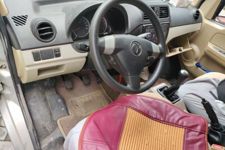 Used Dongfeng Xiaokang C37 2019 1.5L Standard II China VI Emission Standard DK15 Center Console