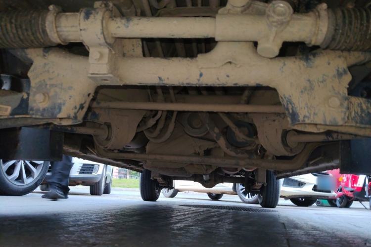 Used Dongfeng Xiaokang C37 2019 1.5L Standard II China VI Emission Standard DK15 Chassis Front