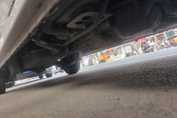 Used Dongfeng Xiaokang C37 2019 1.5L Comfort Edition China VI DK15 Chassis Front Right