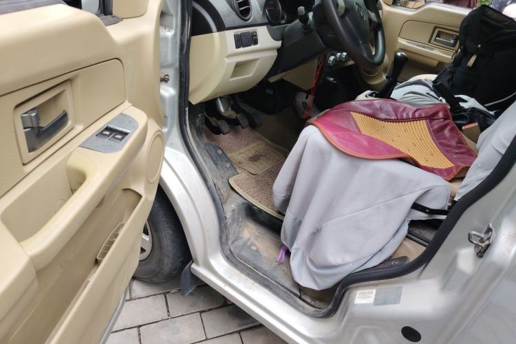 Used Dongfeng Xiaokang C37 2019 1.5L Standard II China VI Emission Standard DK15 Driver Seat