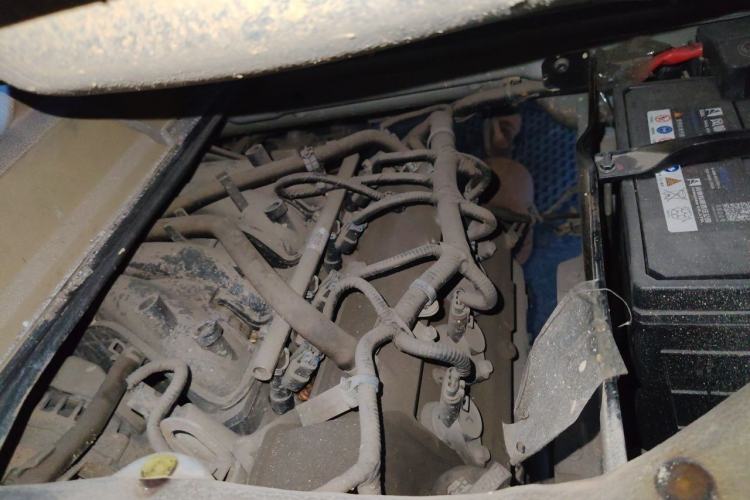 Used Dongfeng Xiaokang C37 2019 1.5L Standard II China VI Emission Standard DK15 Engine Bay