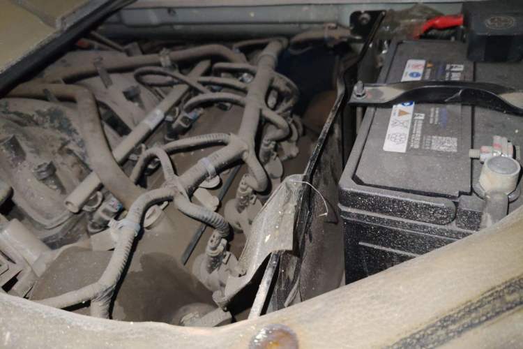 Used Dongfeng Xiaokang C37 2019 1.5L Standard II China VI Emission Standard DK15 Engine Bay Left