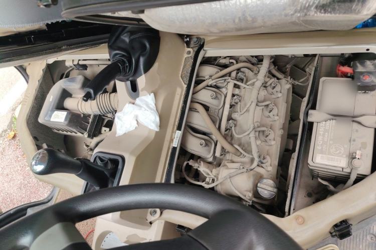 Used Dongfeng Xiaokang C37 2019 1.5L Standard II China VI Emission Standard DK15 Engine Bay