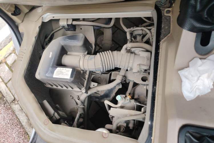 Used Dongfeng Xiaokang C37 2019 1.5L Standard II China VI Emission Standard DK15 Engine Bay Right