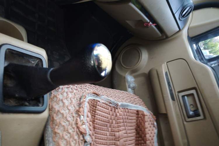 Used Dongfeng Xiaokang C37 2019 1.5L Standard II China VI Emission Standard DK15 Gear Lever