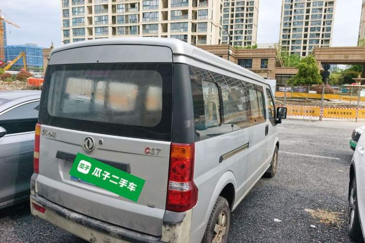 Used Dongfeng Xiaokang C37 2019 1.5L Standard II China VI Emission Standard DK15 Rear Right 45 Deg