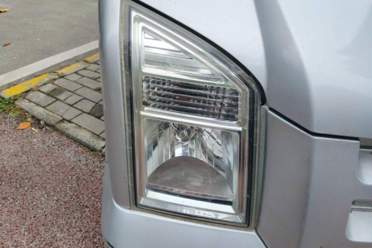 Used Dongfeng Xiaokang C37 2019 1.5L Standard II China VI Emission Standard DK15 Right Front Headlight