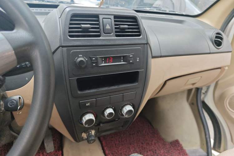 Used Dongfeng Xiaokang C37 2019 1.5L Standard II China VI Emission Standard DK15 Audio And AC Panel