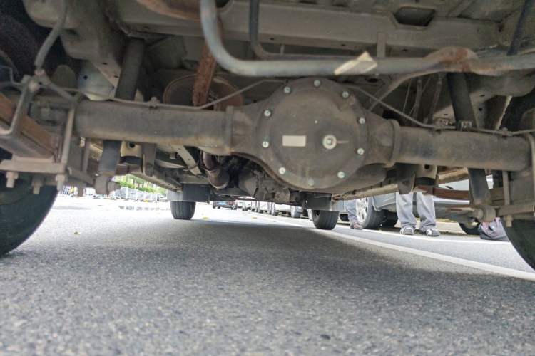 Used Dongfeng Xiaokang C37 2019 1.5L Standard II China VI Emission Standard DK15 Chassis Rear