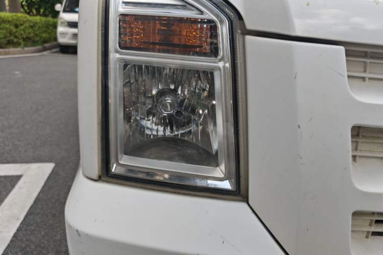 Used Dongfeng Xiaokang C37 2019 1.5L Standard II China VI Emission Standard DK15 Right Front Headlight