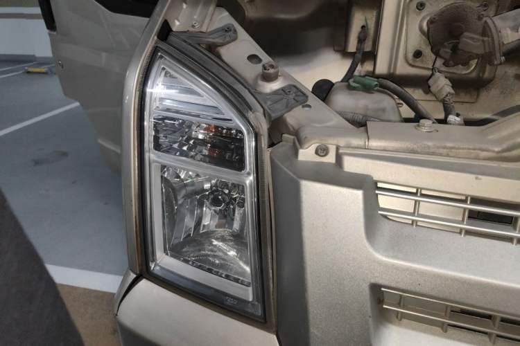 Used Dongfeng Xiaokang C37 2019 1.5L Standard II China VI Emission Standard DK15 Right Front Headlight
