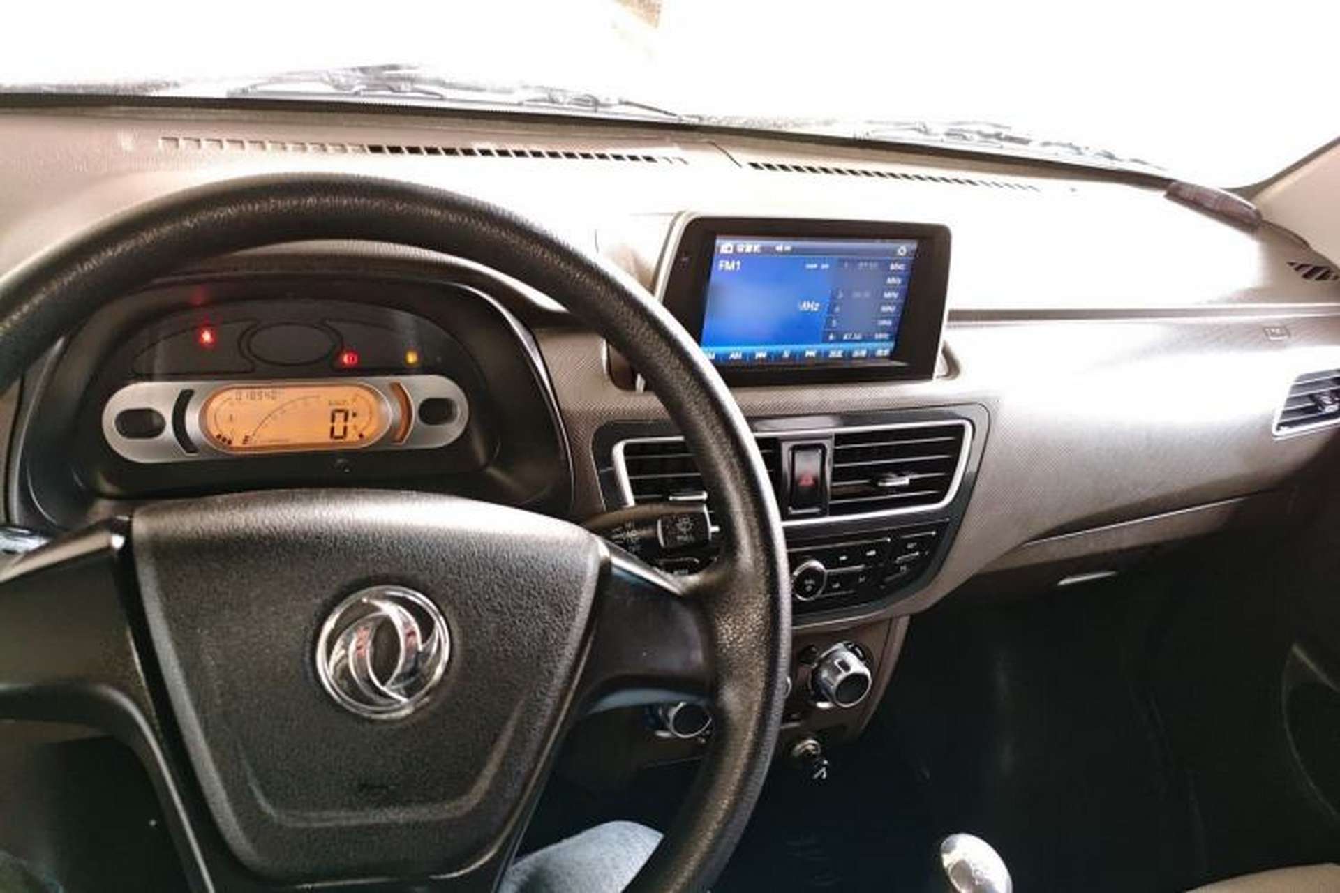 Used Dongfeng Xiaokang C52 2021 1.6L C52L Standard Version China VI Emission Standard SFG16C Center Console