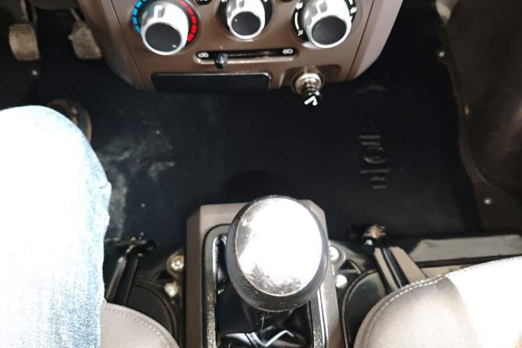 Used Dongfeng Xiaokang C52 2021 1.6L C52L Standard Version China VI Emission Standard SFG16C Gear Lever