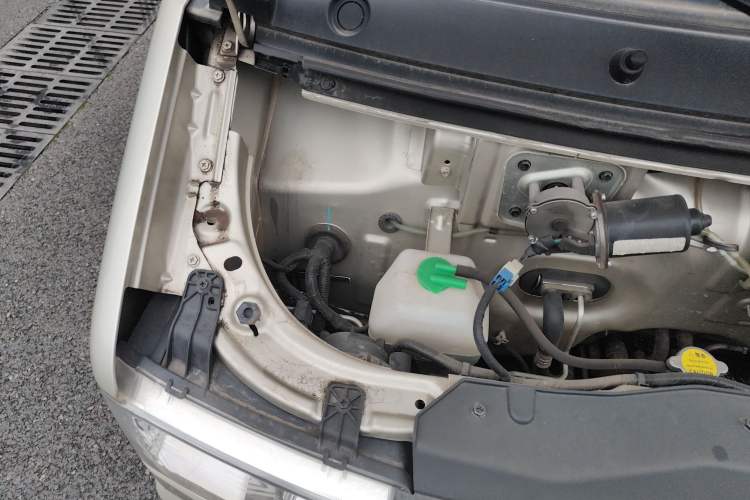 Used Dongfeng Xiaokang C56 2020 1.5L Luxury Model I DK15C Engine Bay Right