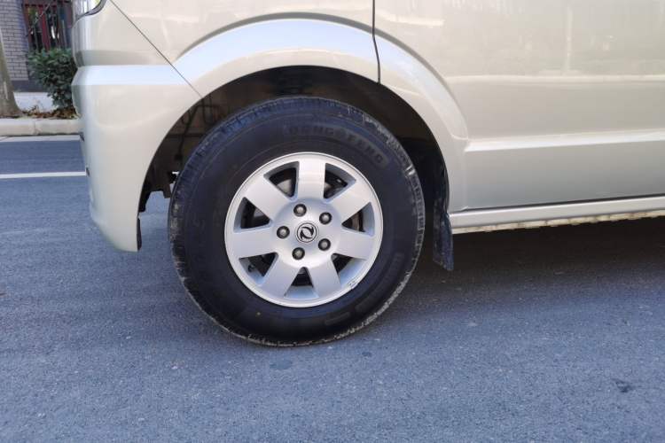 Used Dongfeng Xiaokang C56 2020 1.5L Luxury Model I DK15C Left Front Wheel Hub