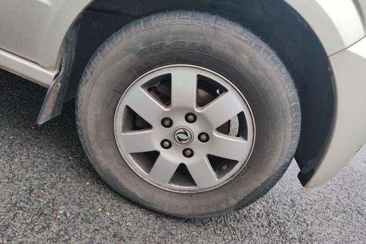 Used Dongfeng Xiaokang C56 2020 1.5L Luxury Model I DK15C Right Front Wheel Hub