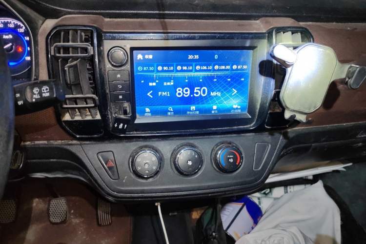 Used Dongfeng Xiaokang C56 2020 1.5L Luxury Model I DK15C Audio And AC Panel