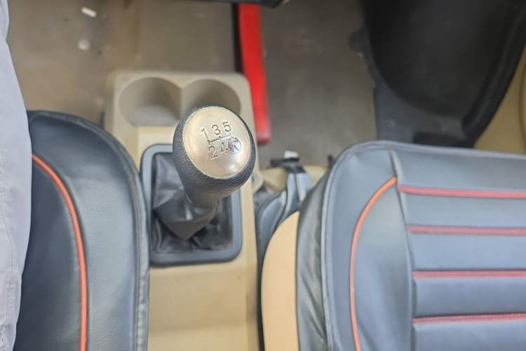 Used Dongfeng Xiaokang C56 2020 1.5L Comfort Edition I DK15C Gear Lever
