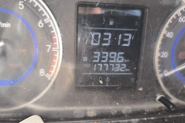 Used Dongfeng Xiaokang C56 2020 1.5L Luxury Model I DK15C Odometer Close Up