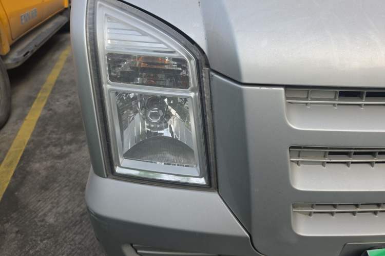 Used Dongfeng Xiaokang C56 2020 1.5L Comfort Edition I DK15C Right Front Headlight