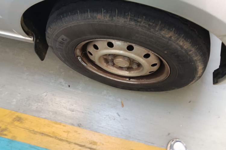 Used Dongfeng Xiaokang C56 2020 1.5L Comfort Edition I DK15C Right Front Wheel Hub