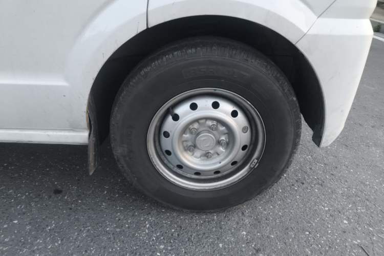 Used Dongfeng Xiaokang C56 2020 1.5L Comfort Edition I DK15C Right Front Wheel Hub