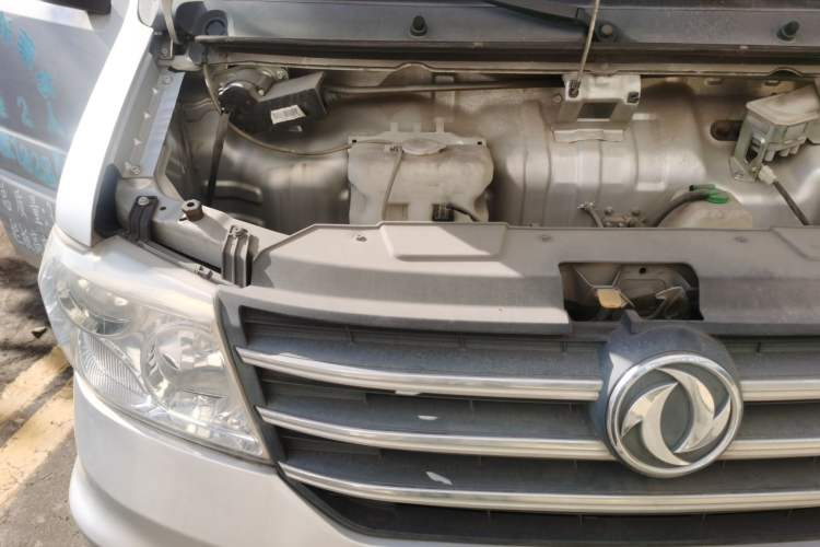 Used Dongfeng Xiaokang D51 2019 1.5L Base Version with Rear Dual Wheels China V Emission Standard DK15 Engine Bay Right