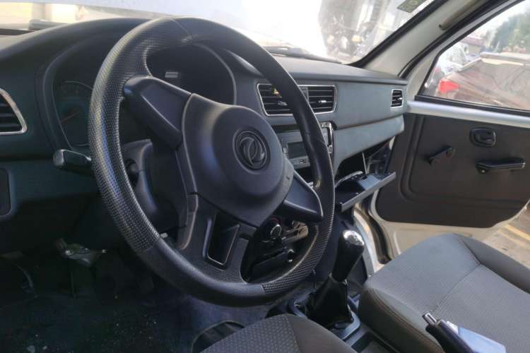 Used Dongfeng Xiaokang D51 2019 1.5L Base Version with Rear Dual Wheels China V Emission Standard DK15 Steering Wheel