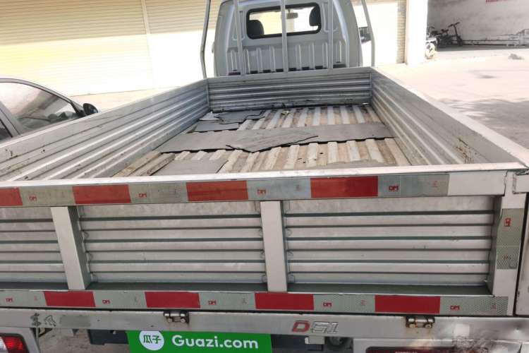 Used Dongfeng Xiaokang D51 2019 1.5L Base Version with Rear Dual Wheels China V Emission Standard DK15 Trunk