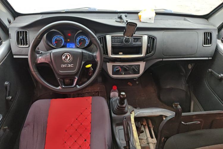 Used Dongfeng Xiaokang D52 2019 1.5L Base Version with Rear Dual Wheels China V Emission Standard DK15 Center Console