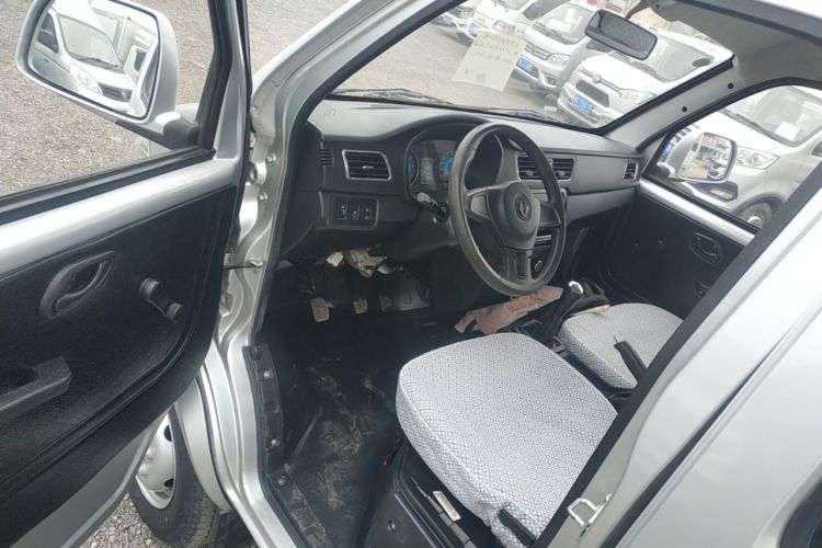 Used Dongfeng Xiaokang D52 2019 1.5L Revised Base Version with Dual Rear Wheels National Emission Standard VI DK15 Driver Seat